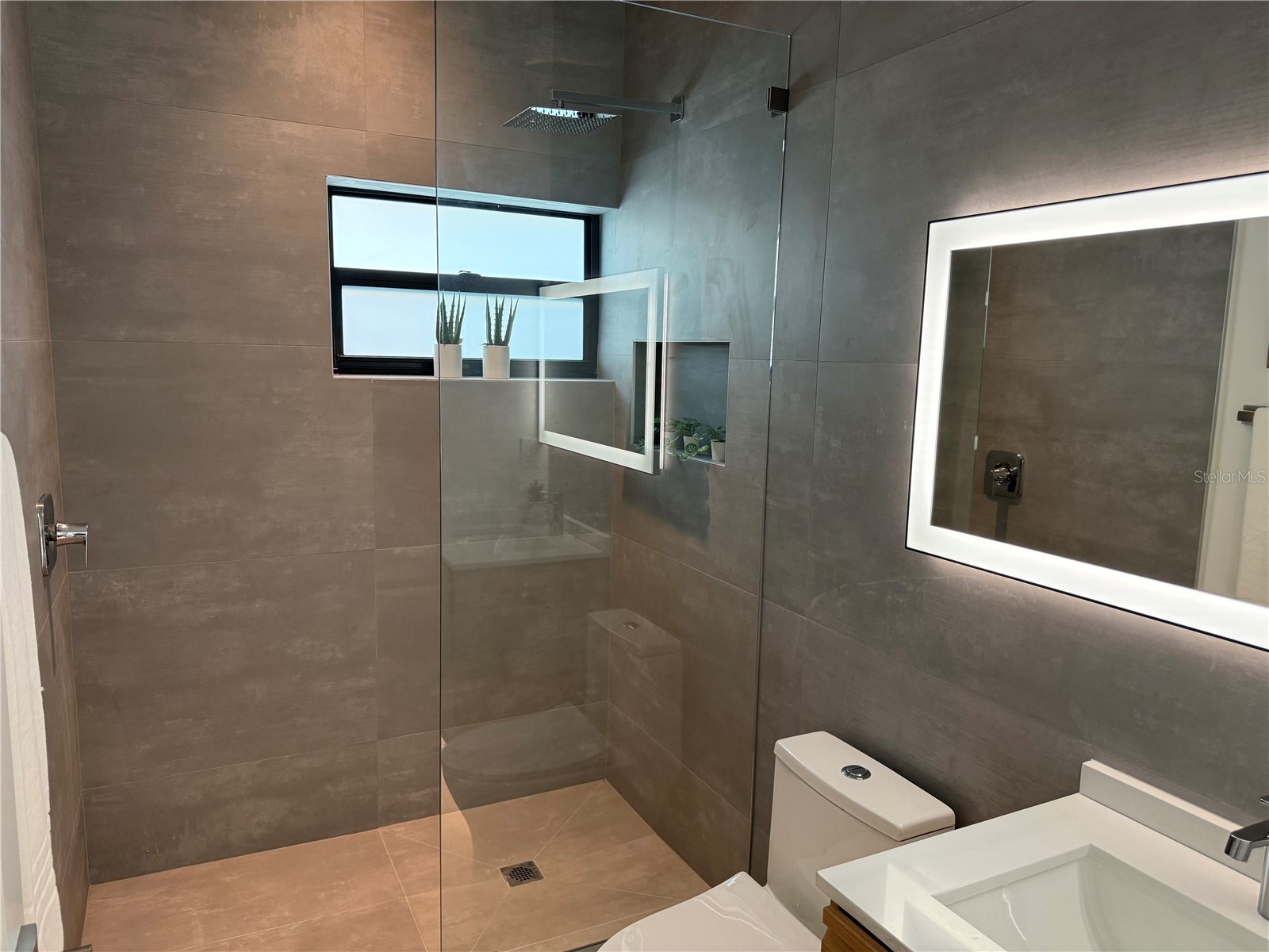 2306 Valencia Drive Sarasota FL 34239 A4691100 image32