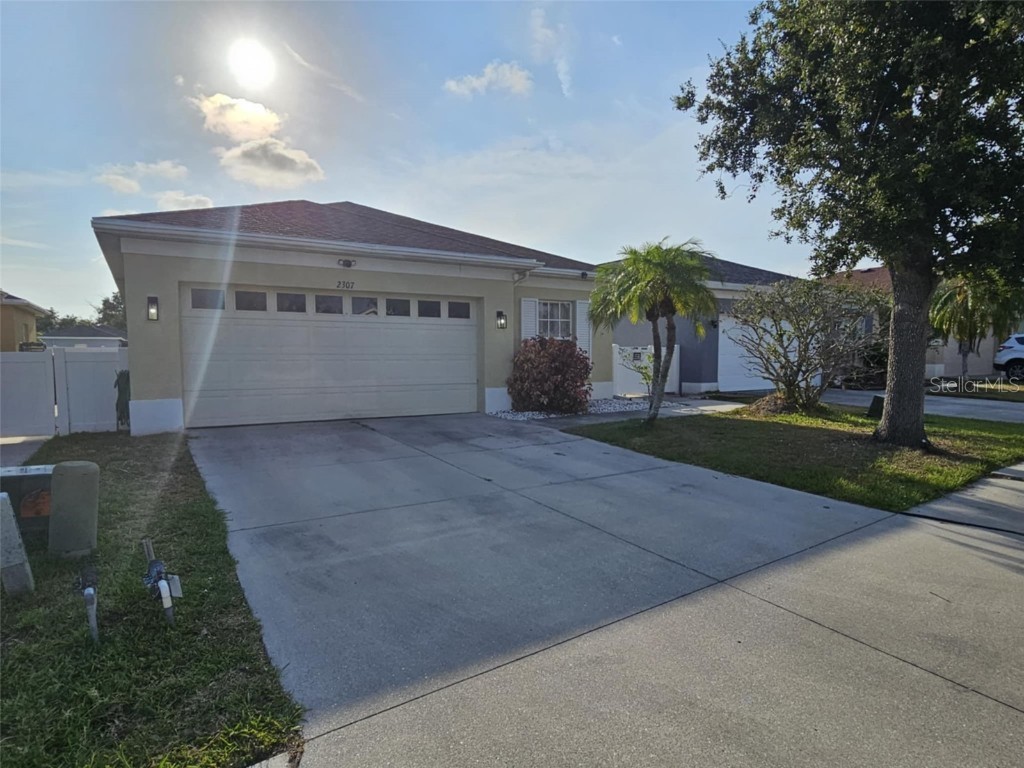 2307 29th Avenue E Palmetto FL 34221 A4651959 image1
