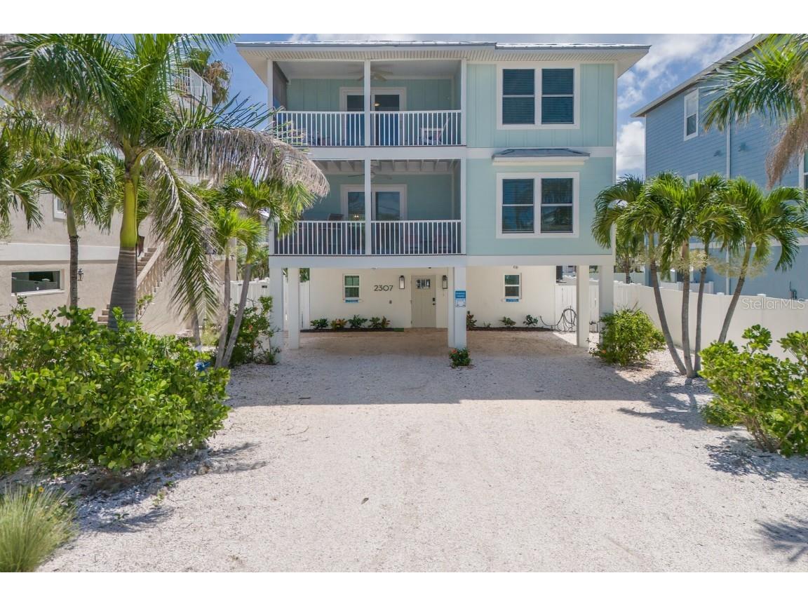 2307 Avenue C Bradenton Beach FL 34217 A4658504 image1
