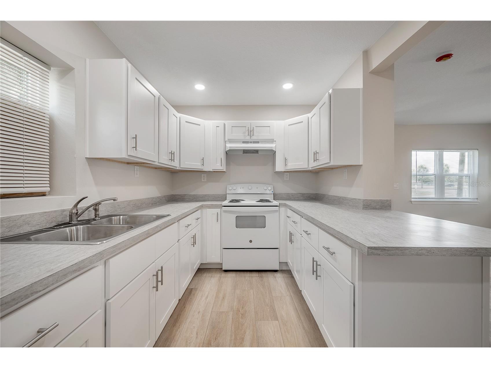 2307 E Osborne Avenue Tampa FL 33610 TB8497169 image10