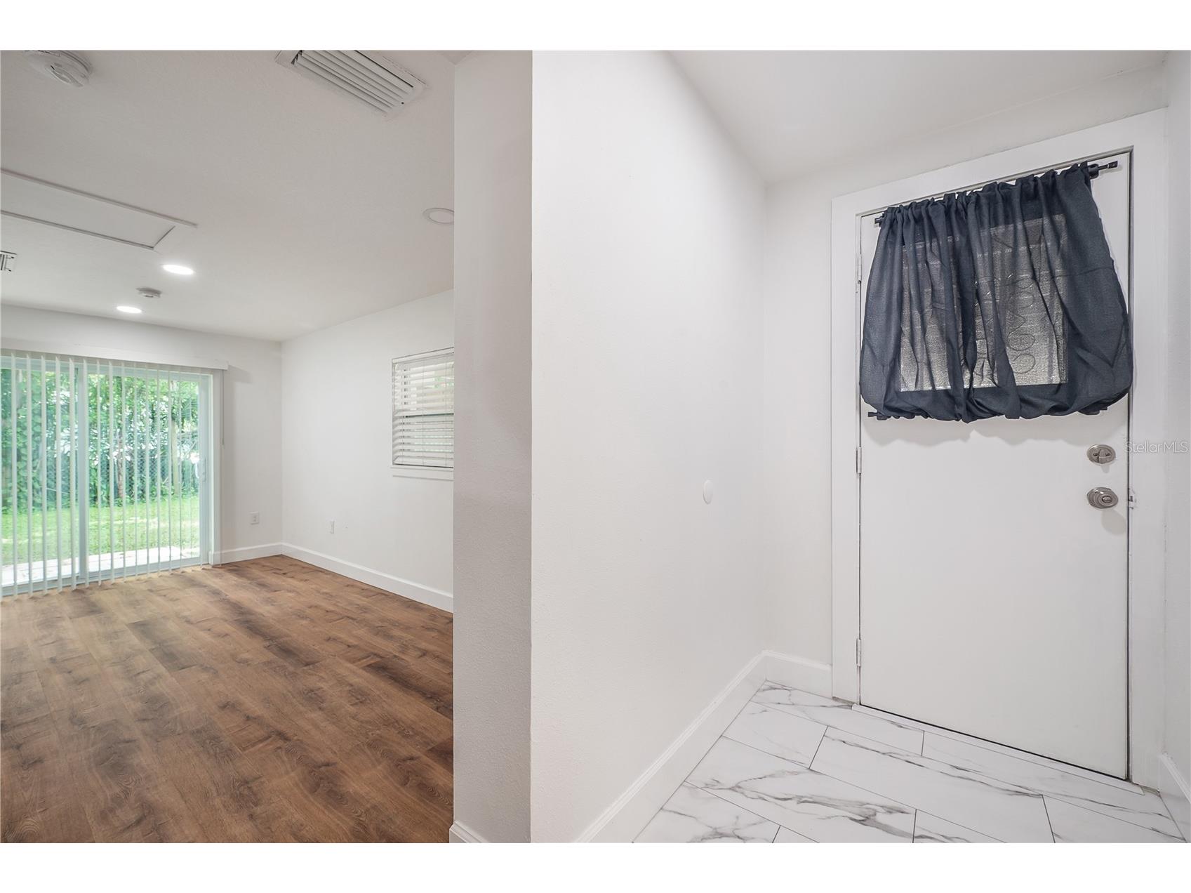 2307 E Osborne Avenue Tampa FL 33610 TB8497169 image22