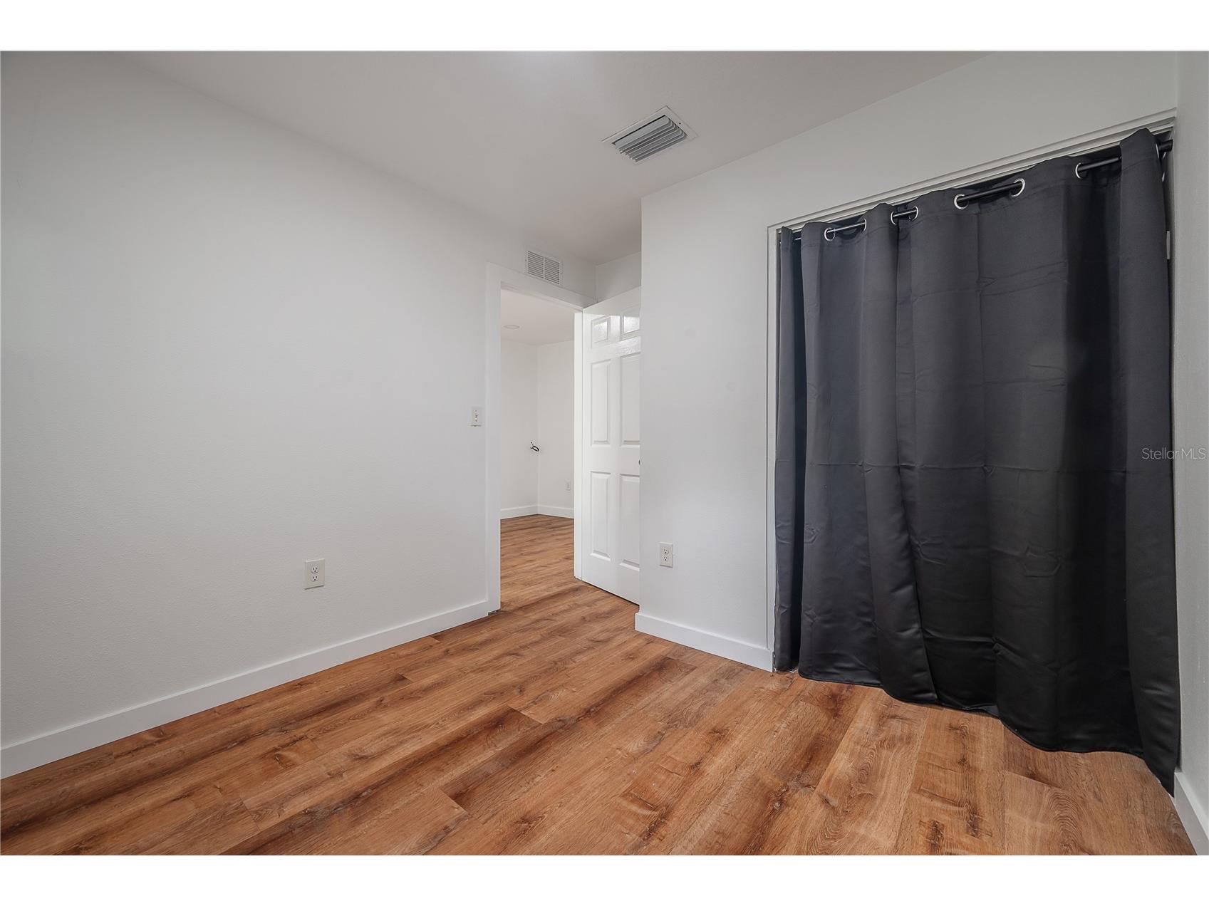 2307 E Osborne Avenue Tampa FL 33610 TB8497169 image32