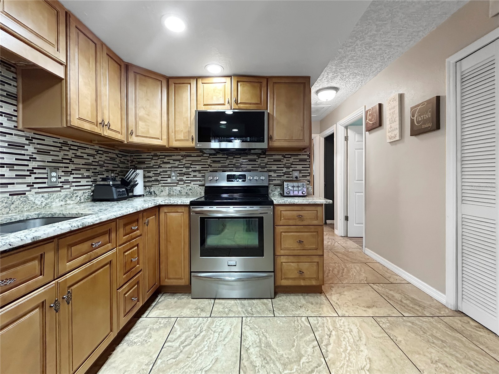 2307 Emory Avenue Bradenton FL 34207 A4691013 image15