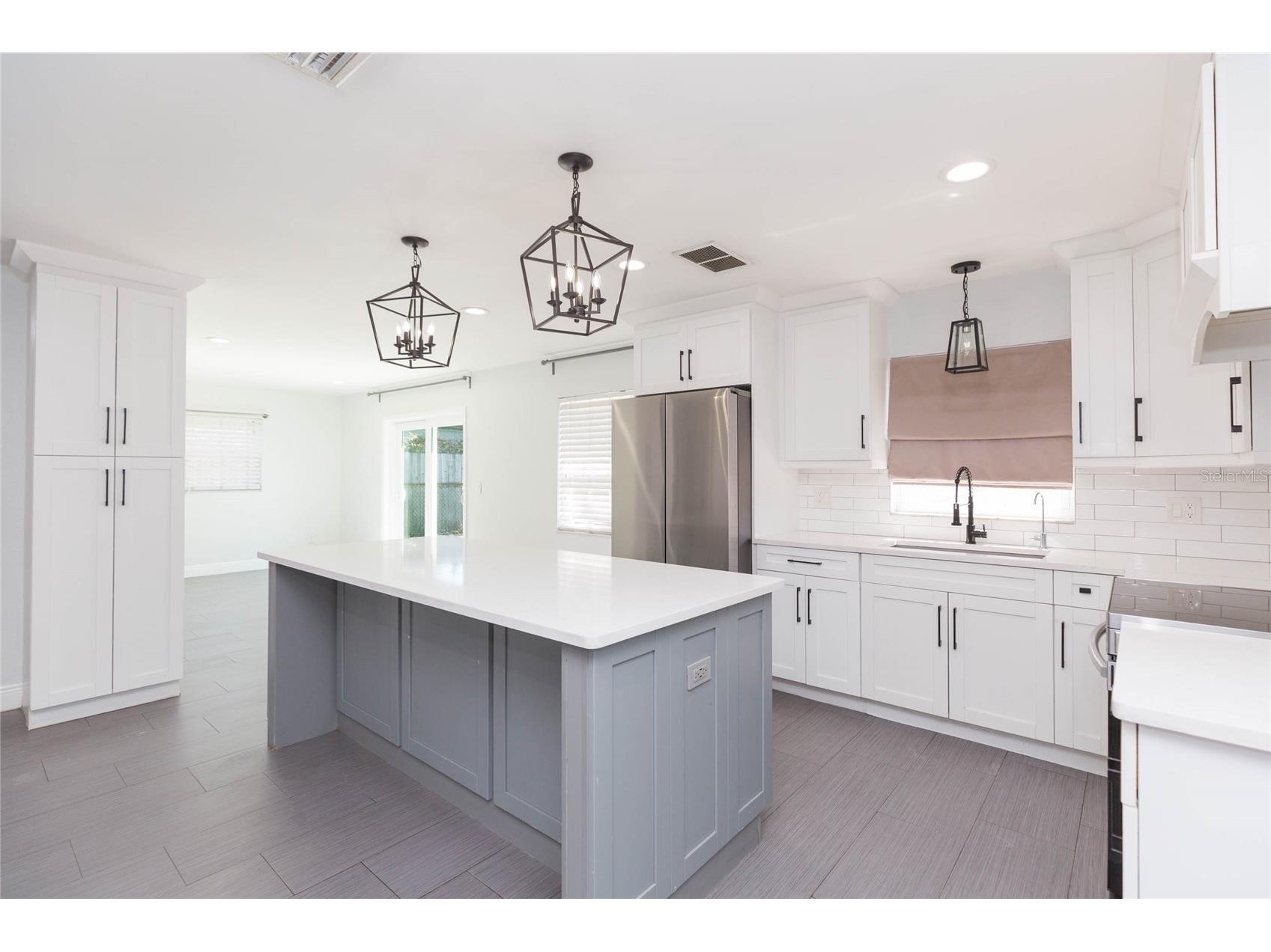 2307 Lincoln Court Brandon FL 33510 TB8481630 image9