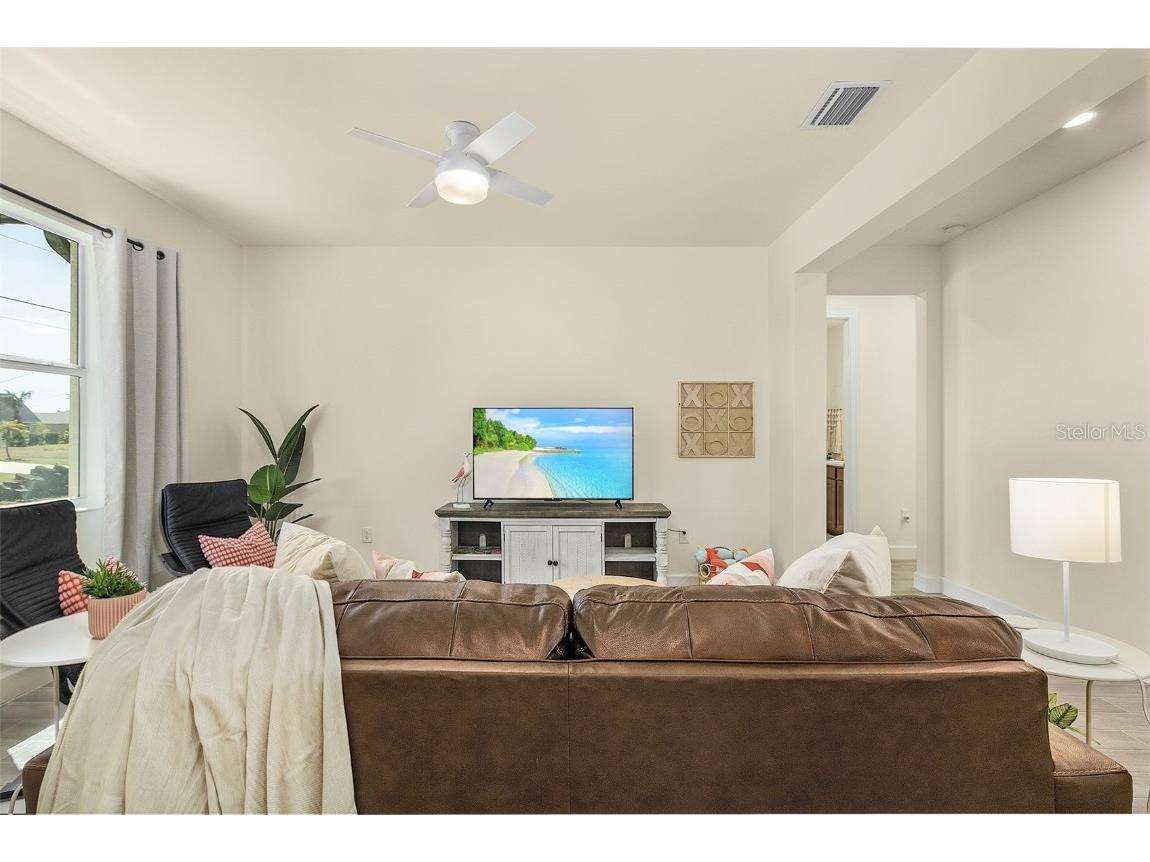 2307 SW 18th Street Cape Coral FL 33991 A4672691 image10