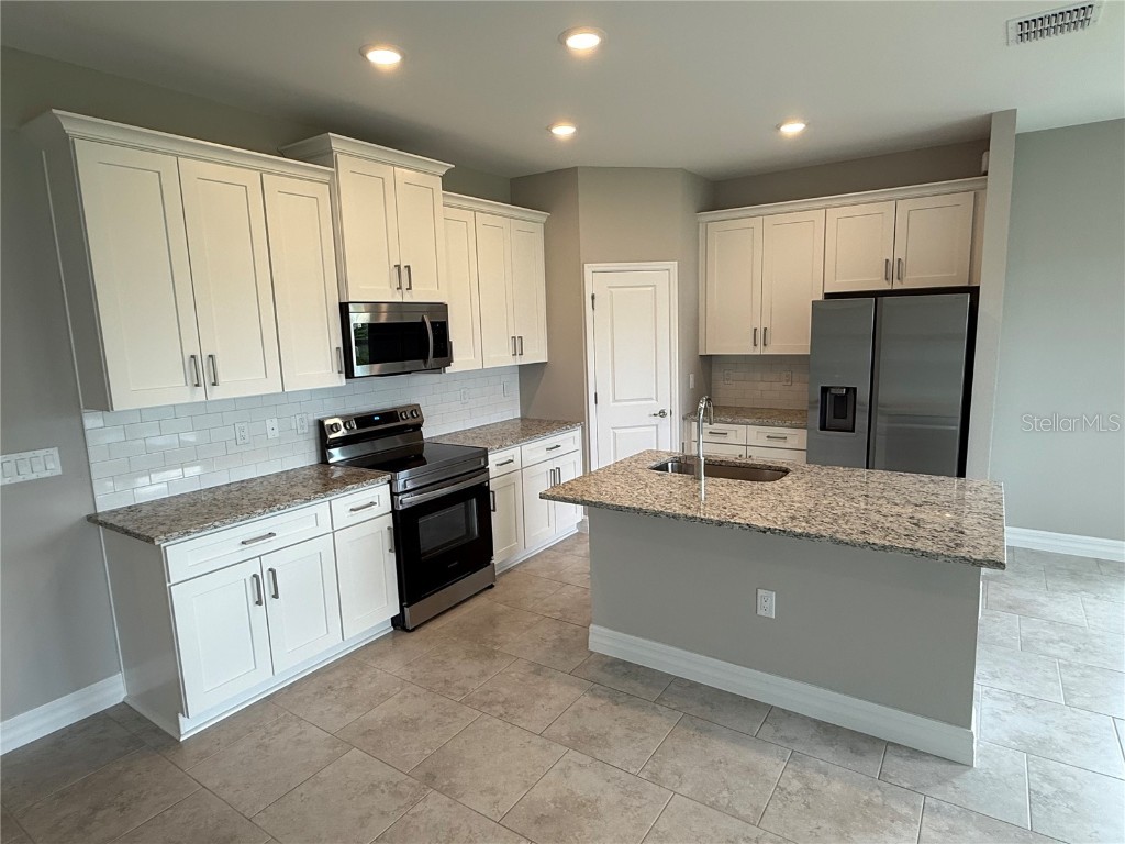 2307 Zuyder Terrace North Port FL 34286 A4672954 image7