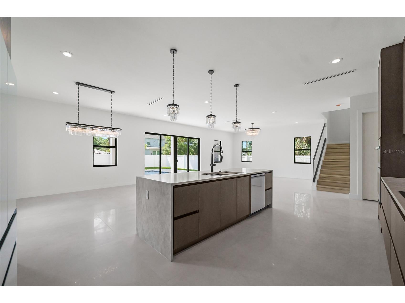 2308 1/2 N Elcoe Drive Tampa FL 33603 TB8501953 image16
