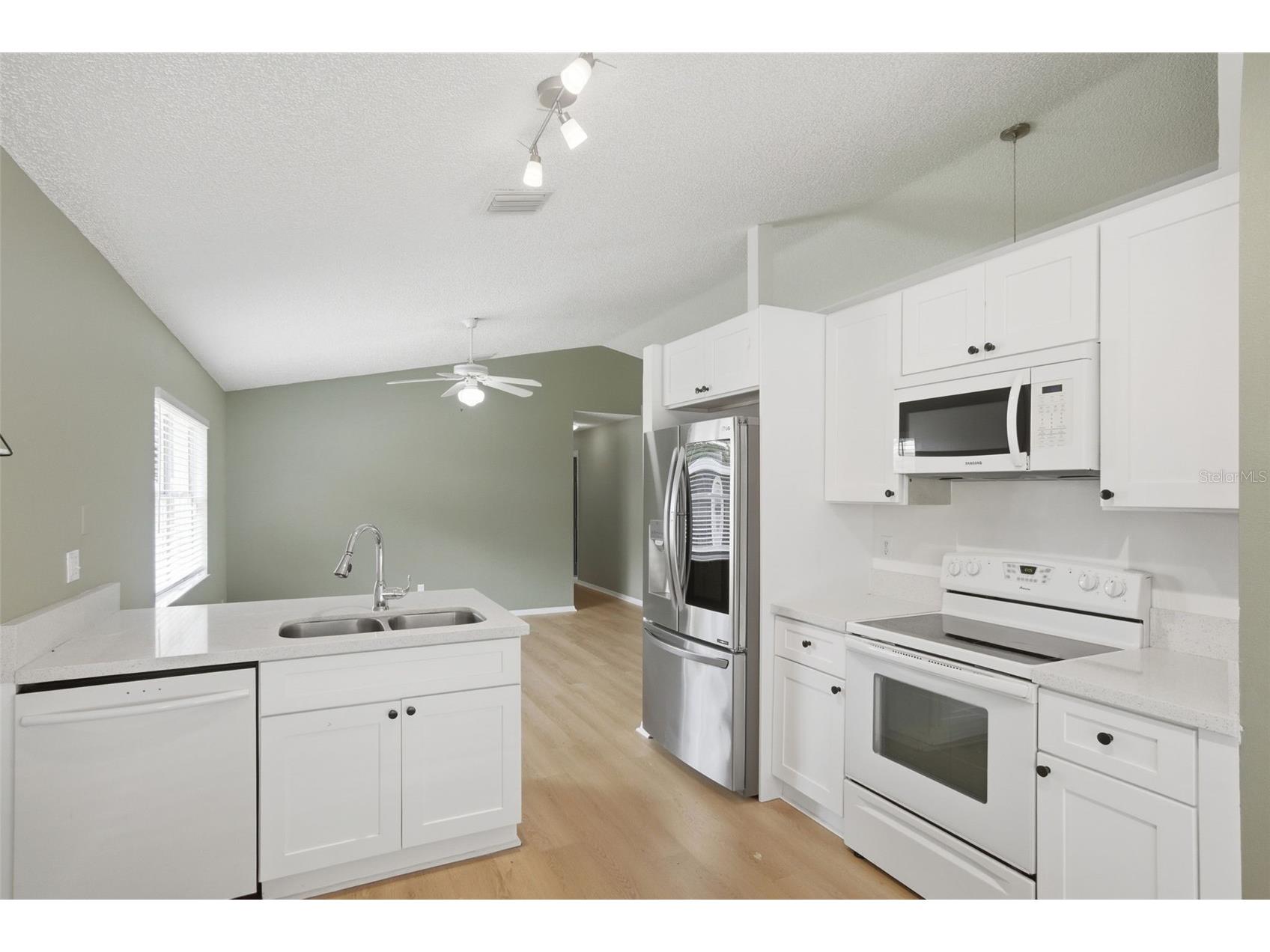 2308 Donegan Place Orlando FL 32826 V4948824 image7