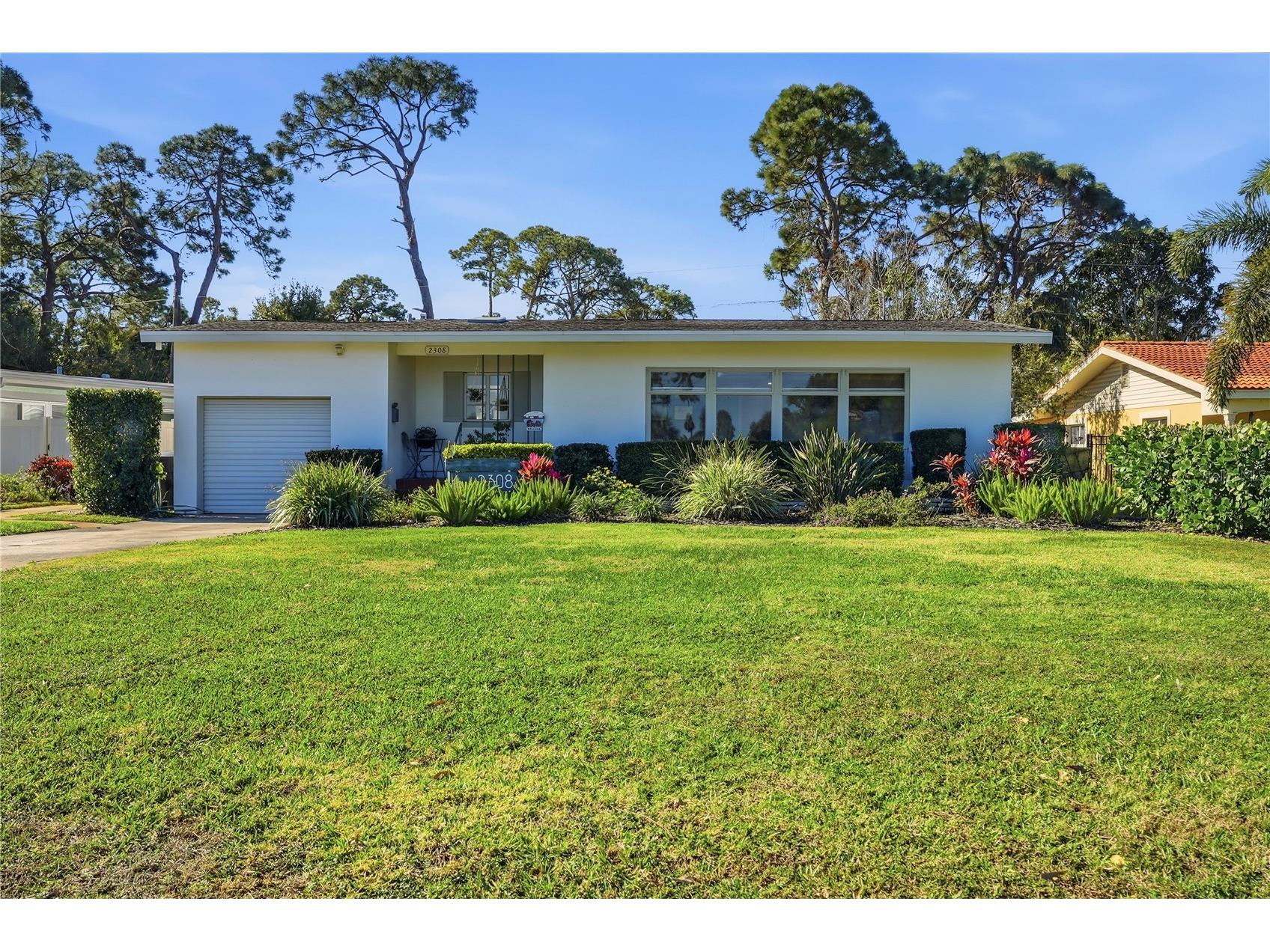 2308 Fairway Avenue S Saint Petersburg FL 33712 TB8469057 image1