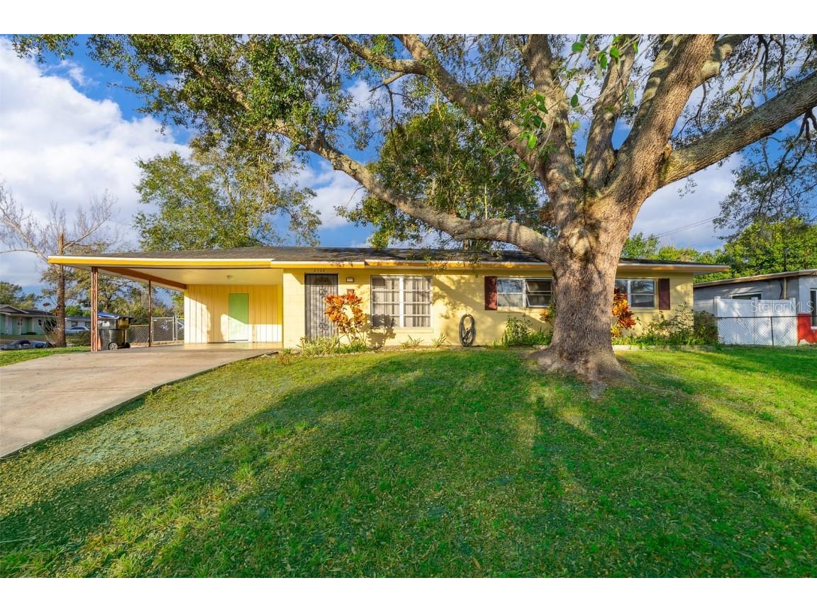 2308 Kingsland Avenue Orlando FL 32808 O6086652 image1