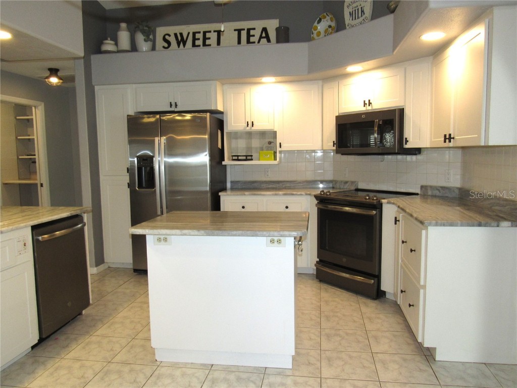 23081 Ambassador Avenue Port Charlotte FL 33954 C7514826 image10