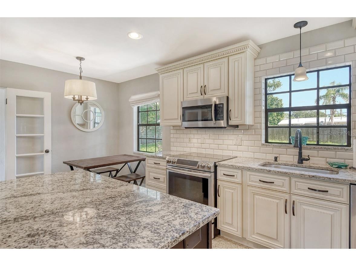 2309 Lynn Street Sarasota FL 34231 A4468652 image11