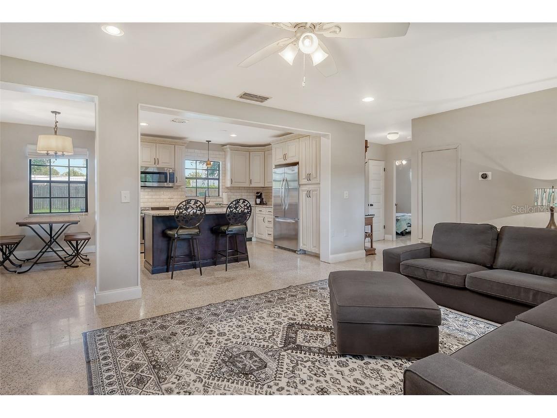 2309 Lynn Street Sarasota FL 34231 A4468652 image4