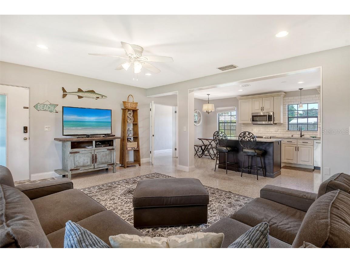 2309 Lynn Street Sarasota FL 34231 A4468652 image6