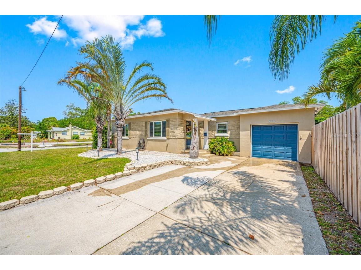 231 53rd Street N Saint Petersburg FL 33710 U8235246 image1