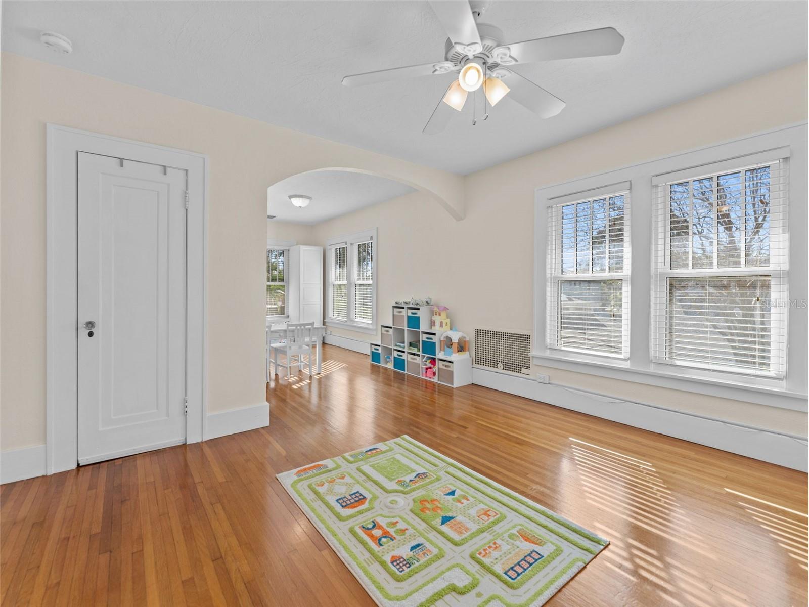 231 72nd Street N Saint Petersburg FL 33710 TB8467954 image26