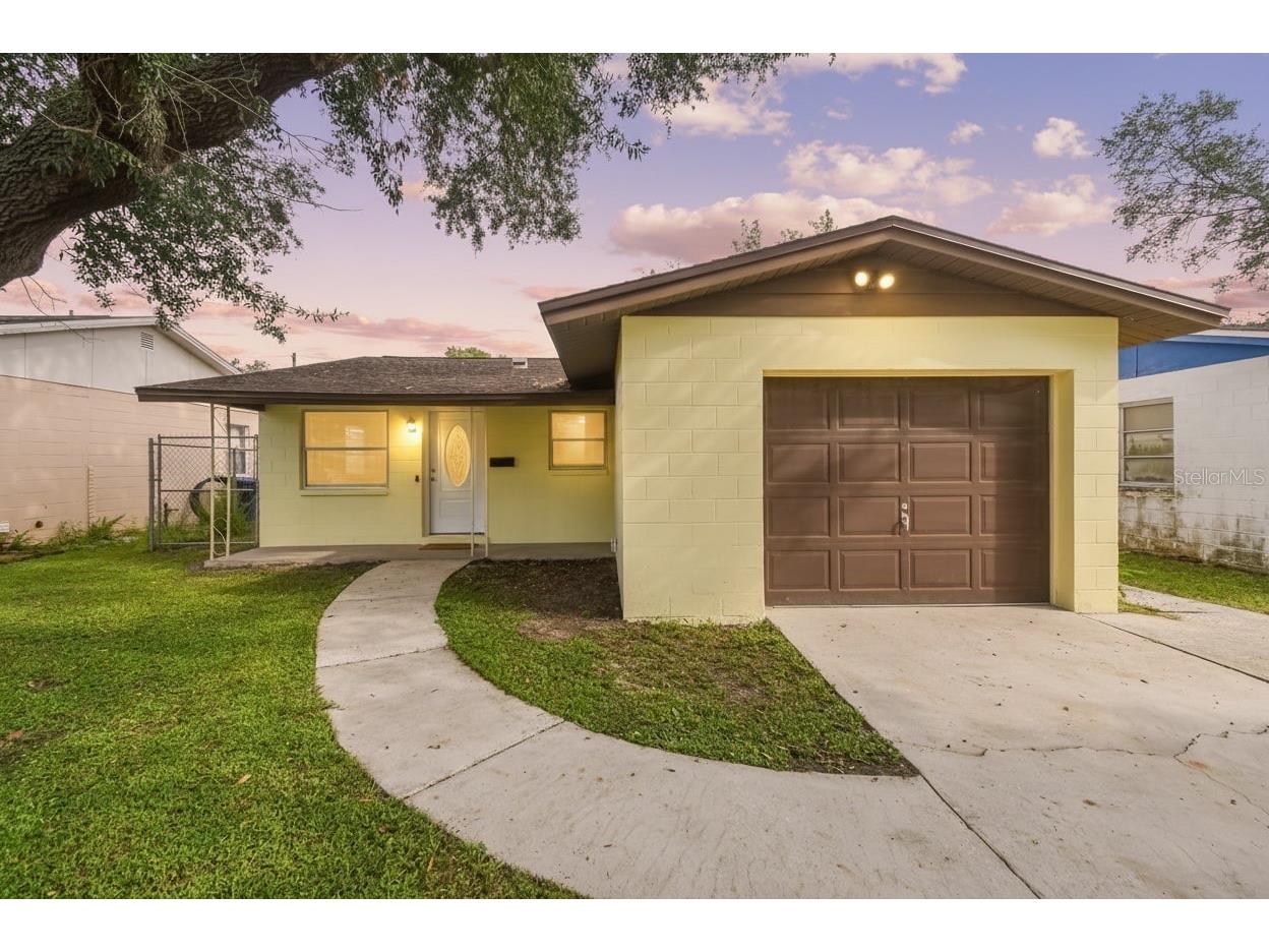 231 93rd Avenue N Saint Petersburg FL 33702 TB8305743 image1