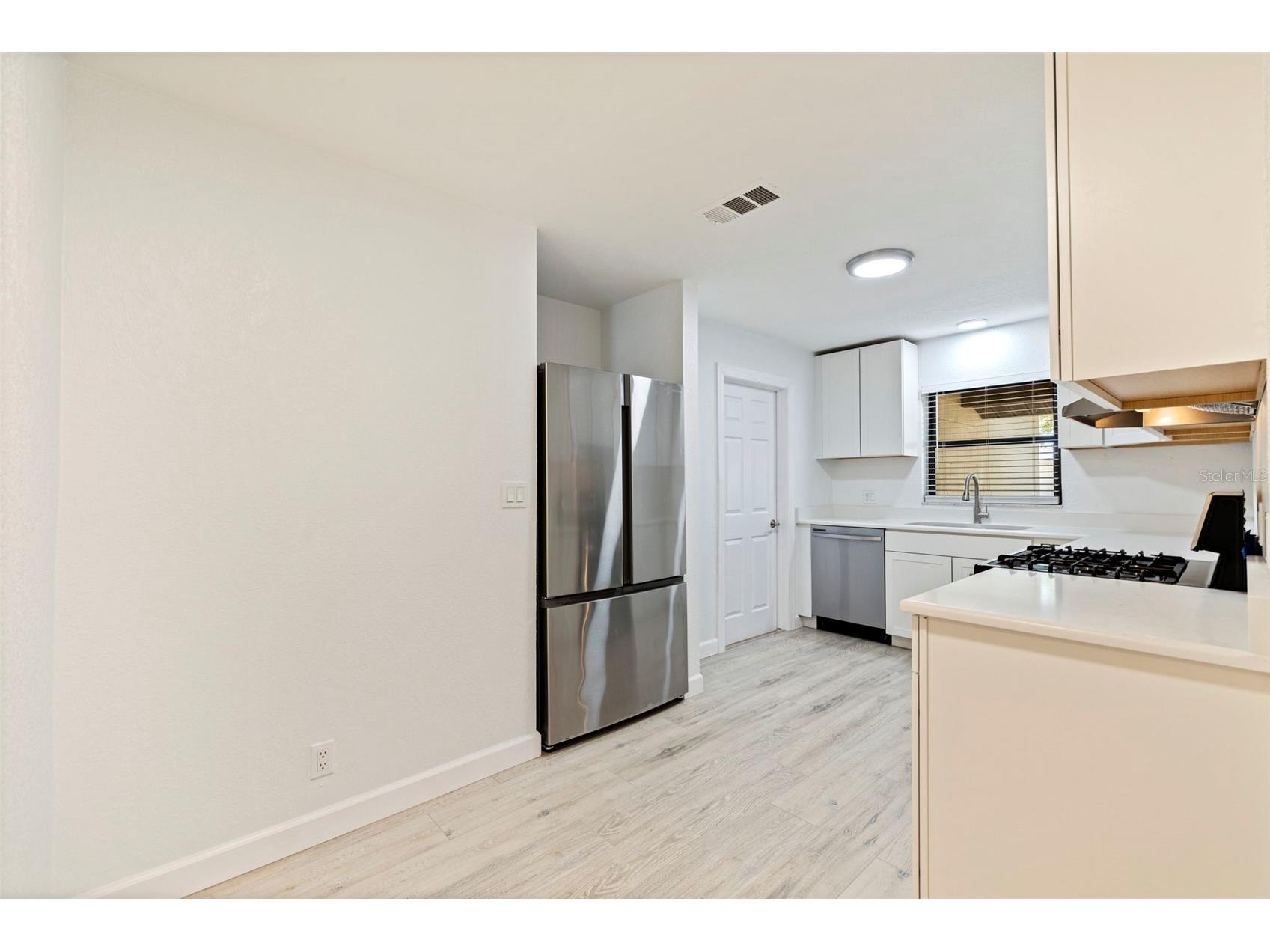 231 93rd Avenue N Saint Petersburg FL 33702 TB8305743 image10