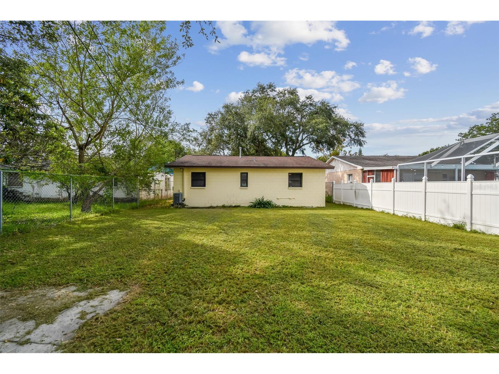 231 93rd Avenue N Saint Petersburg FL 33702 TB8305743 image22