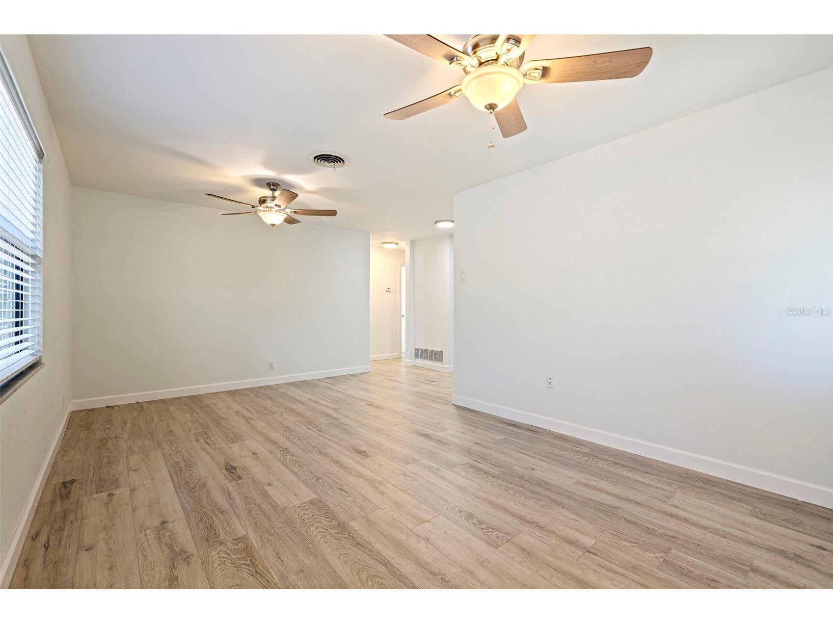 231 93rd Avenue N Saint Petersburg FL 33702 TB8305743 image3