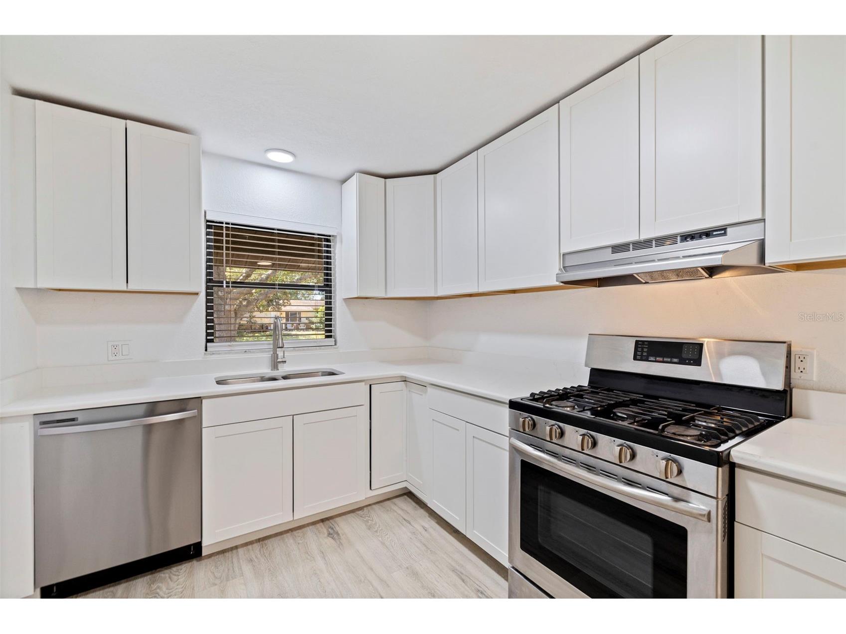 231 93rd Avenue N Saint Petersburg FL 33702 TB8305743 image5