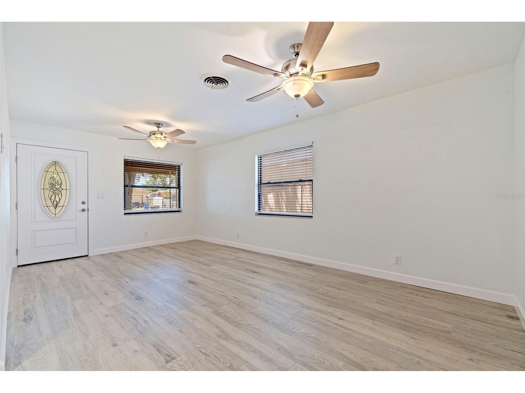 231 93rd Avenue N Saint Petersburg FL 33702 TB8305743 image8