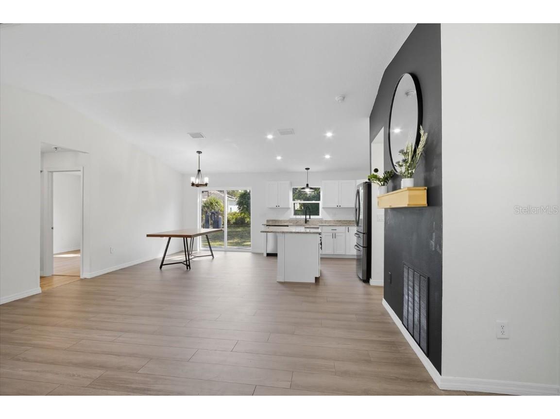 231 Chestnut Avenue Orange City FL 32763 V4945050 image7