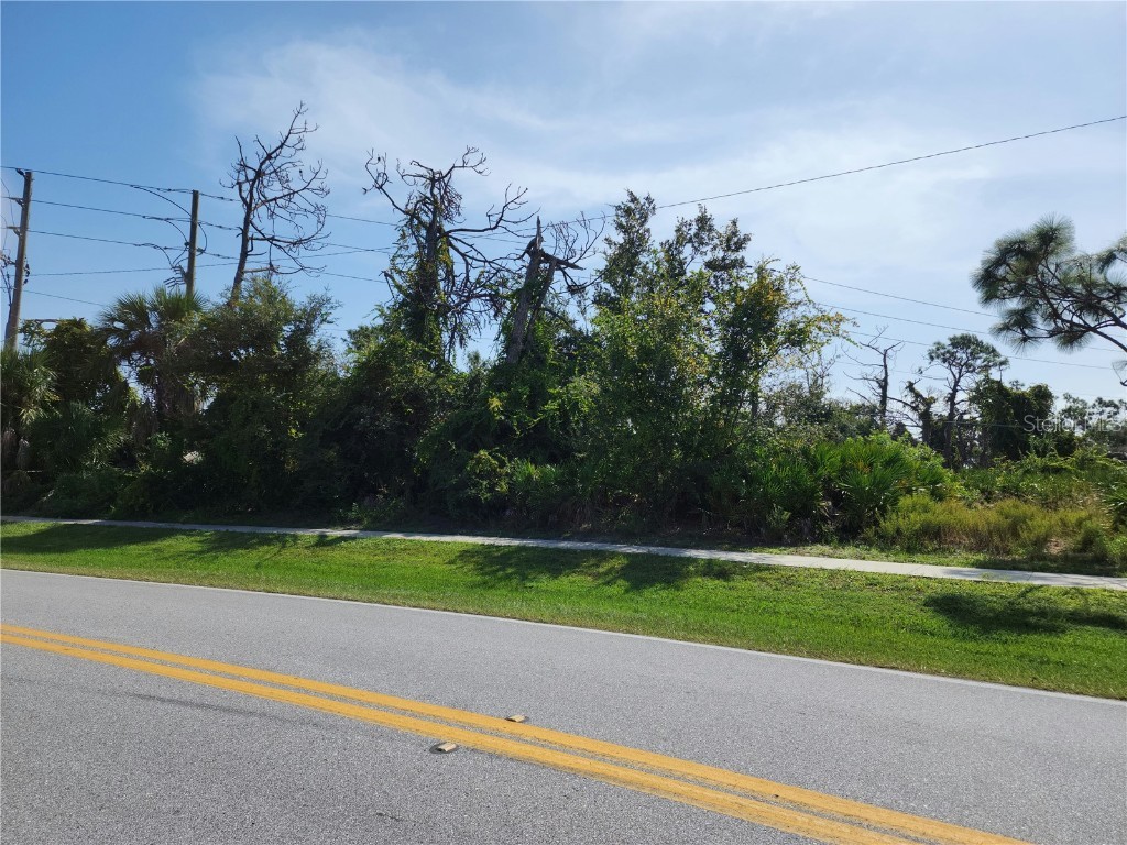 231 Cougar Way Rotonda West FL 33947 C7482112 image1