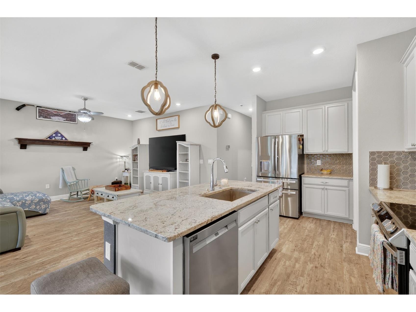 231 Messina Place Howey In The Hills FL 34737 G5109782 image10