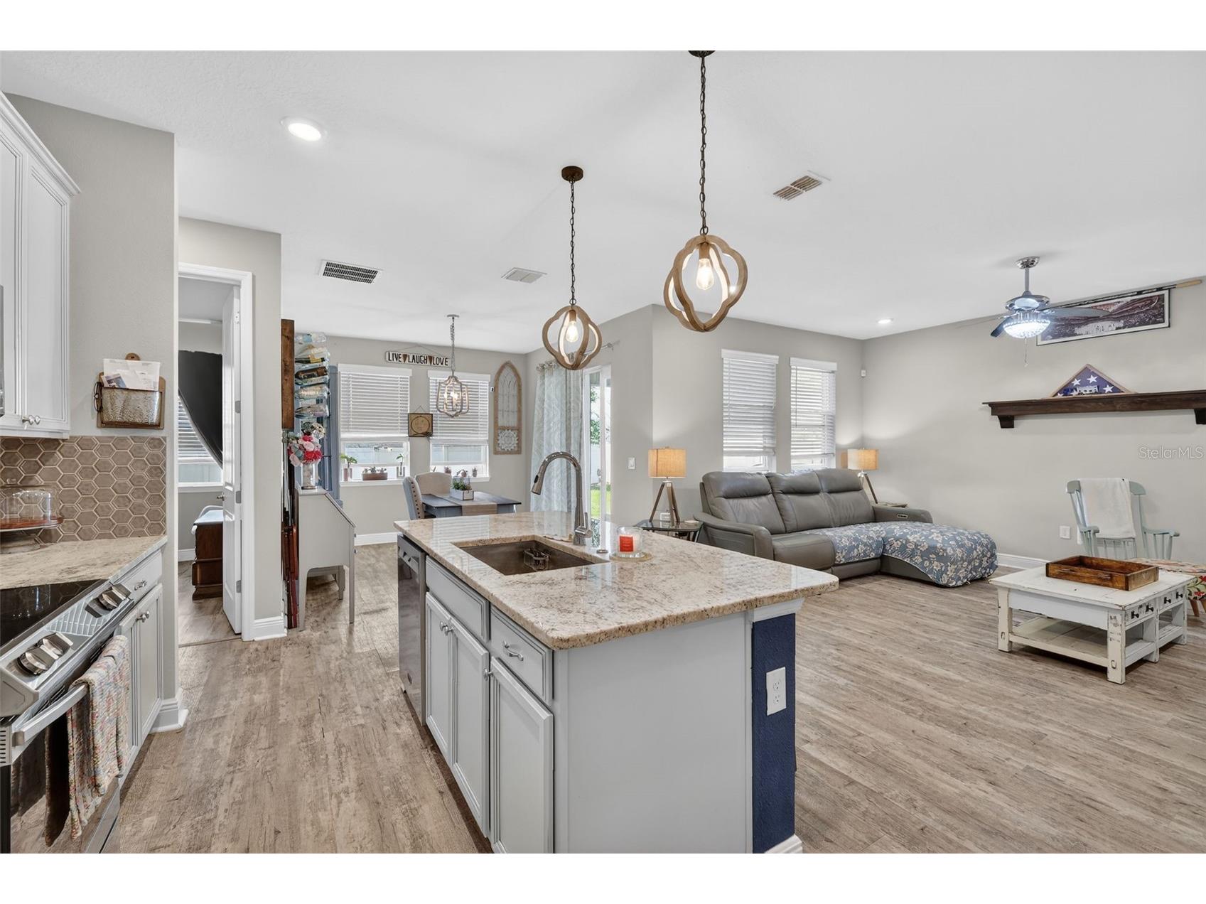 231 Messina Place Howey In The Hills FL 34737 G5109782 image9