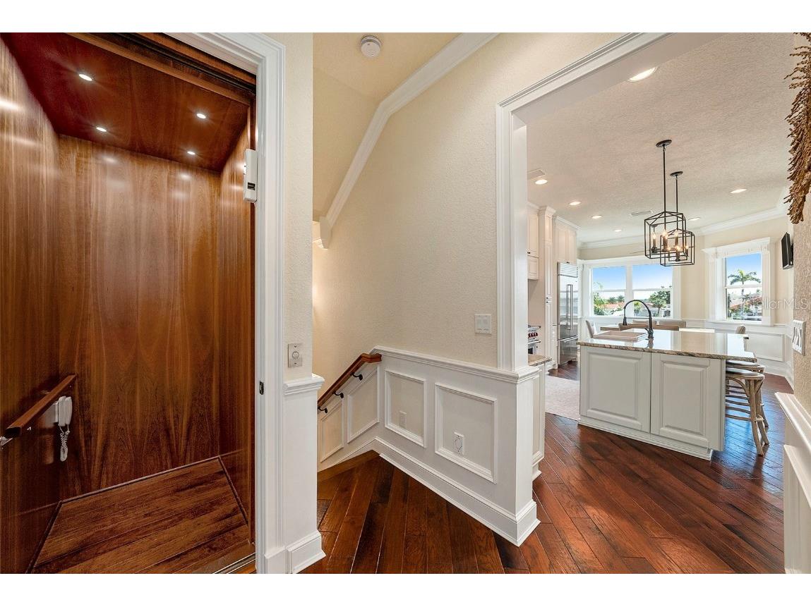 231 Midway Island Clearwater Beach FL 33767 TB8431098 image20