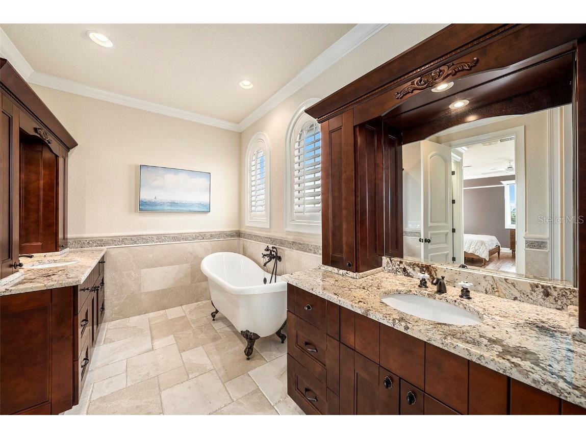 231 Midway Island Clearwater Beach FL 33767 TB8431098 image37