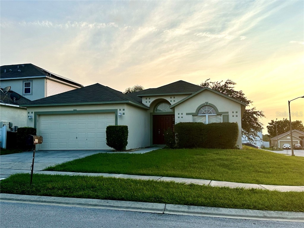 231 Milford Street Davenport FL 33897 O6111915 image1
