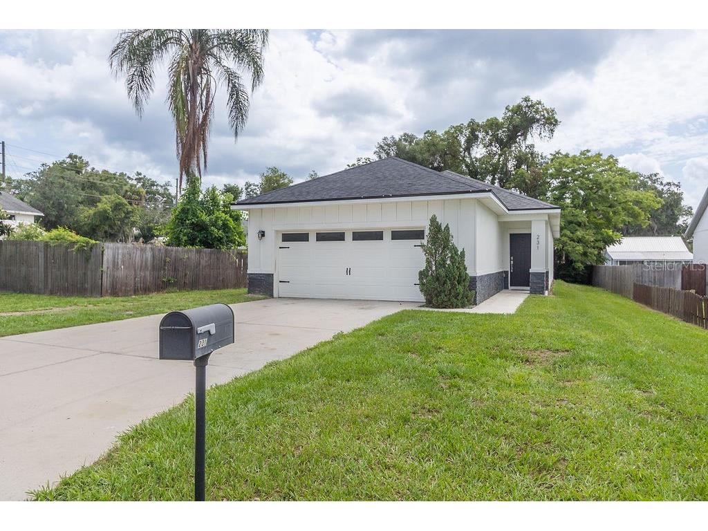 231 N Julia Avenue Deland FL 32720 V4949709 image1