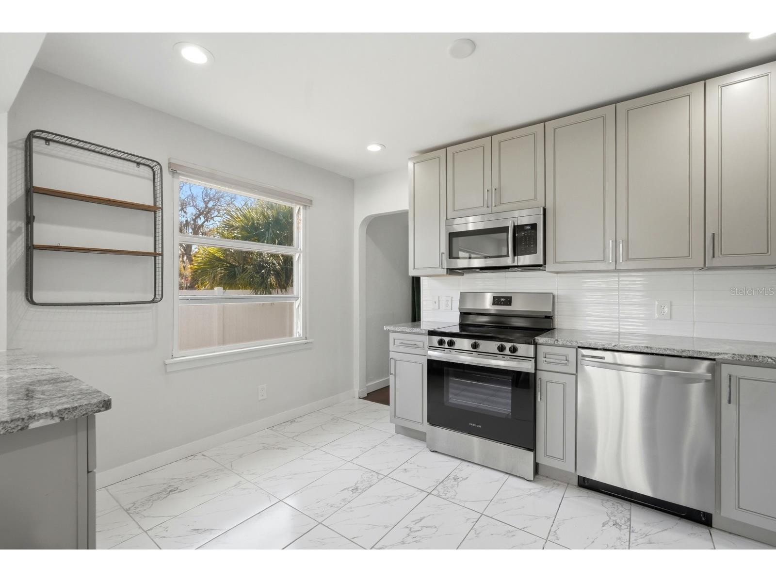 231 N Ridgewood Avenue Ormond Beach FL 32174 FC316901 image17