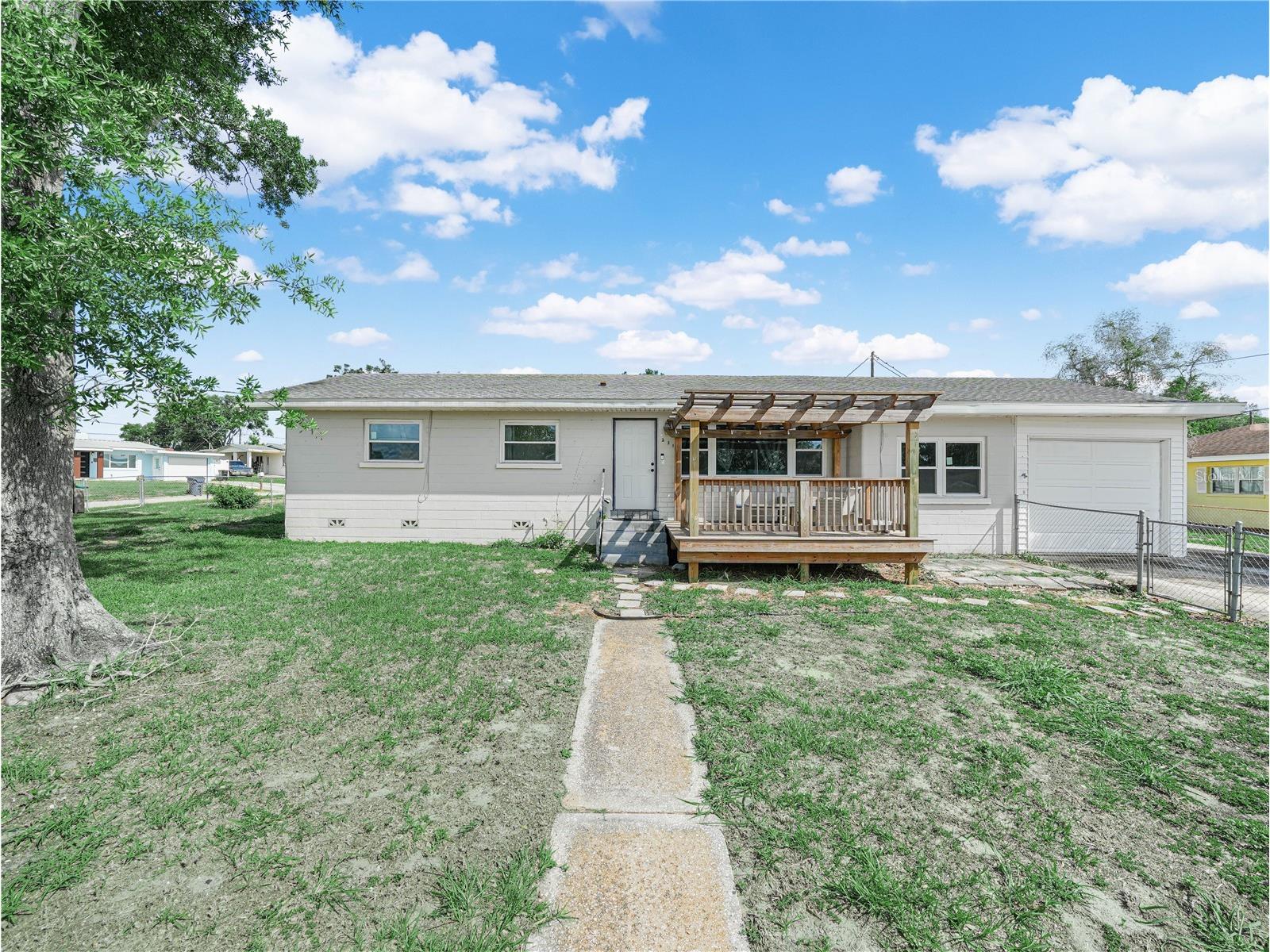 231 Ridge Manor Drive Lake Wales FL 33853 - LAKE BELLE K4903520 image2