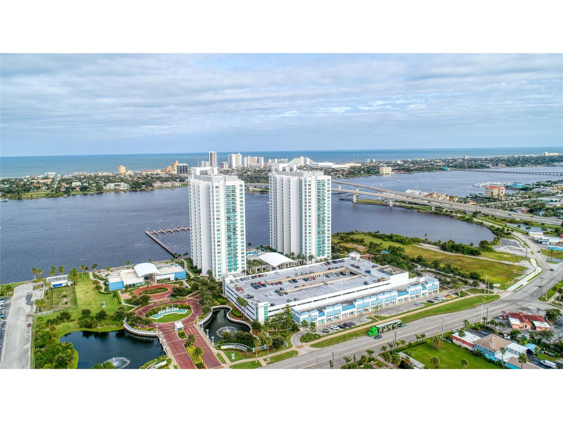 231 Riverside Drive #1008-1 Daytona Beach FL 32117 - HALIFAX RIVER V4944385 image1