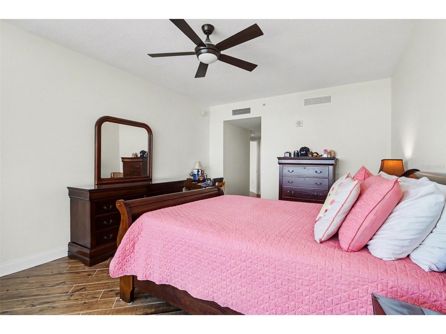 231 Riverside Drive #1110 Daytona Beach FL 32117 - HALIFAX RIVER O6399712 image17