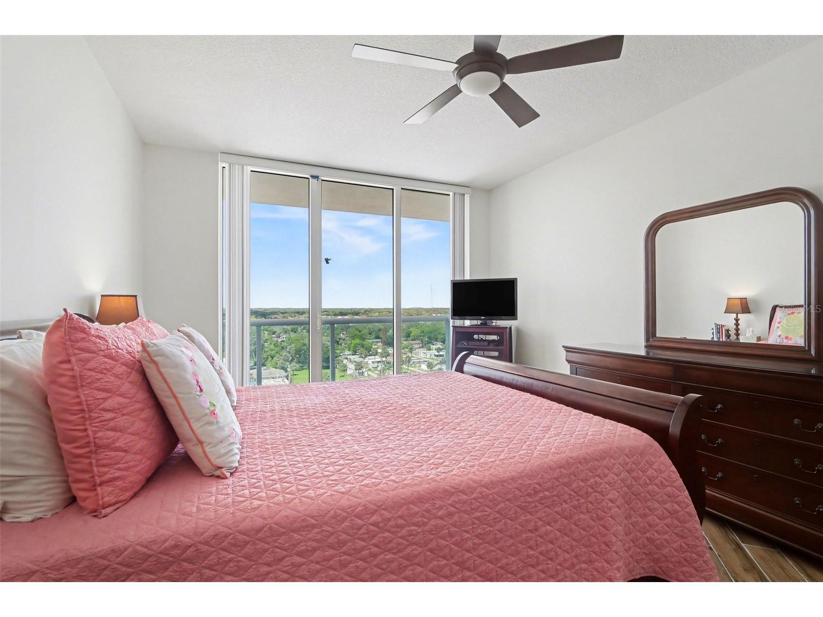 231 Riverside Drive #1110 Daytona Beach FL 32117 - HALIFAX RIVER O6399712 image18