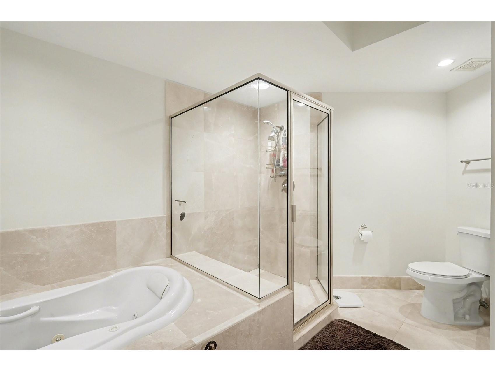 231 Riverside Drive #1110 Daytona Beach FL 32117 - HALIFAX RIVER O6399712 image21