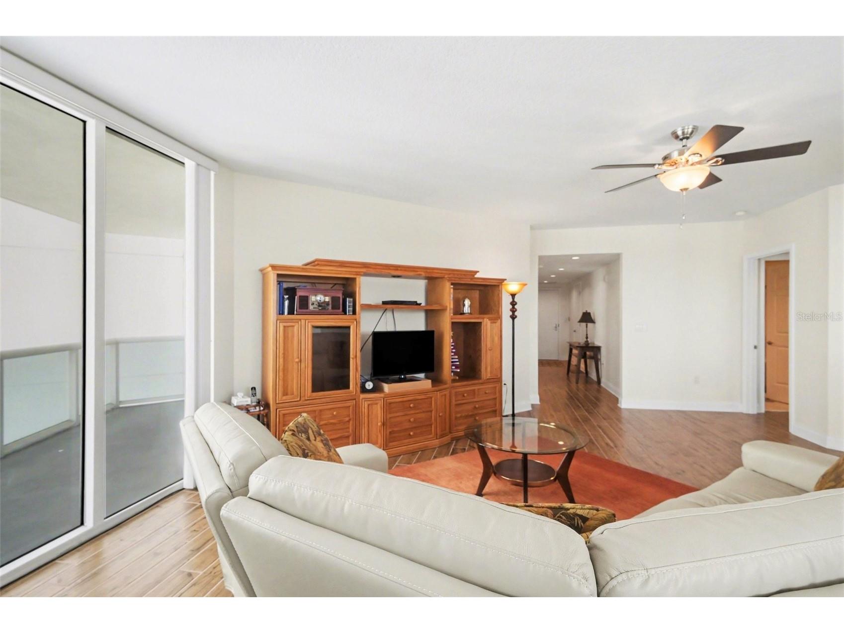 231 Riverside Drive #1110 Daytona Beach FL 32117 - HALIFAX RIVER O6399712 image9
