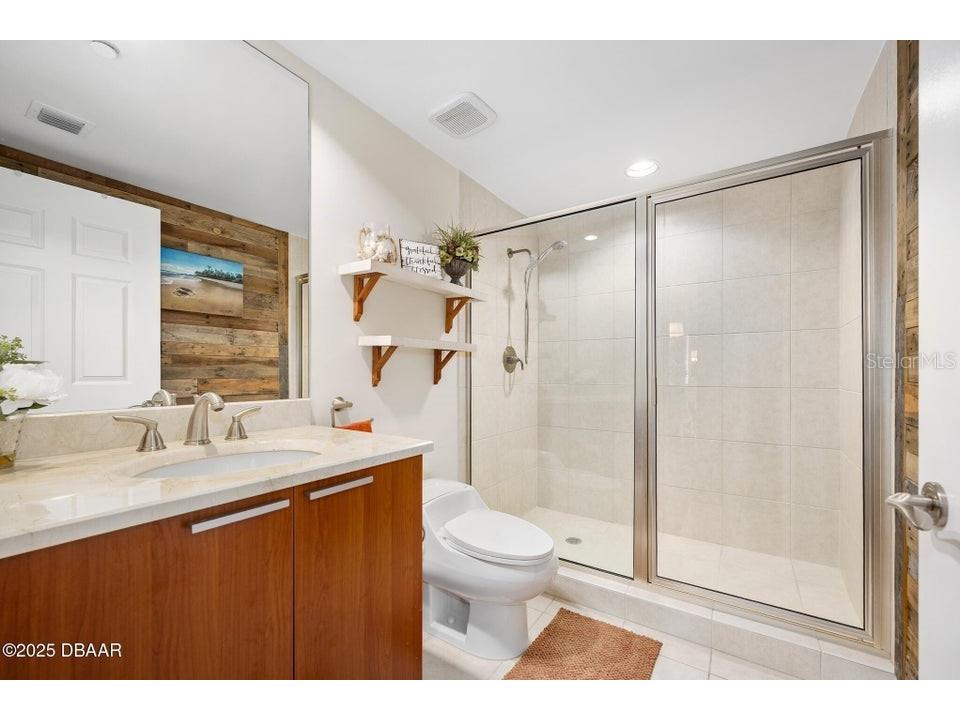 231 Riverside Drive #1507-1 Daytona Beach FL 32117 FC311677 image32