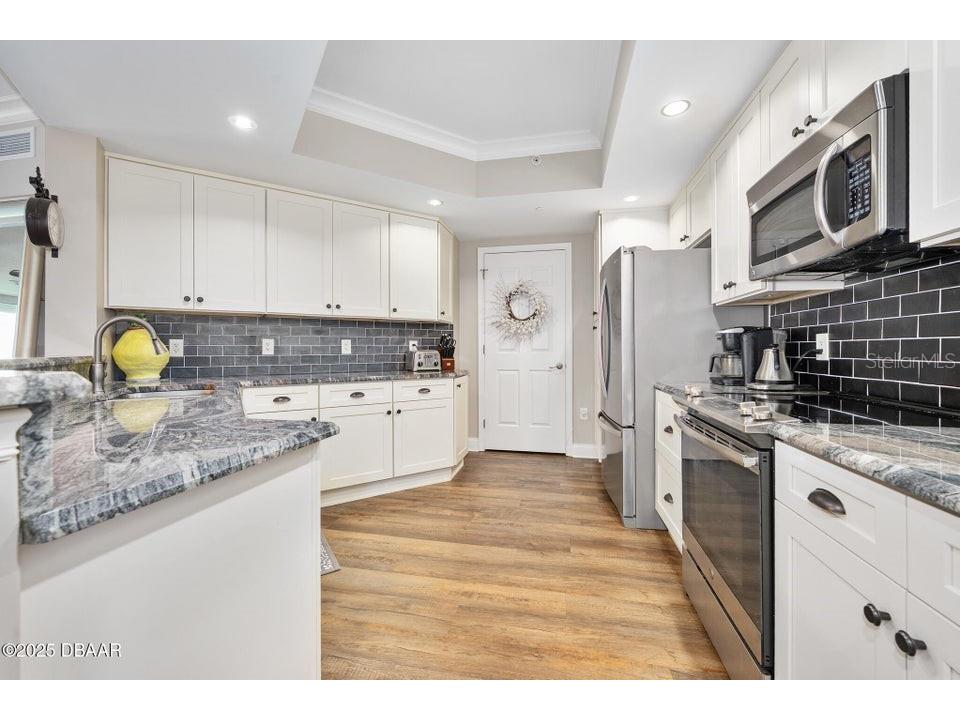 231 Riverside Drive #1507-1 Daytona Beach FL 32117 FC311677 image4