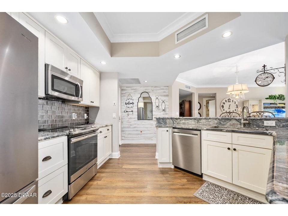 231 Riverside Drive #1507-1 Daytona Beach FL 32117 FC311677 image5