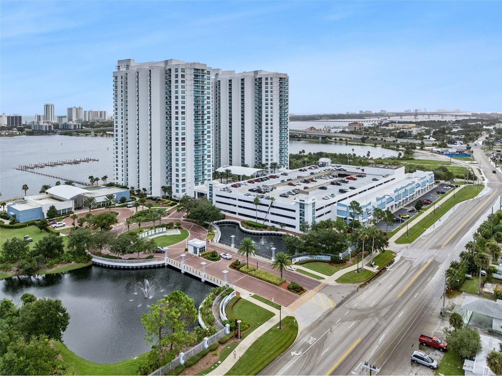 231 Riverside Drive #504 Daytona Beach FL 32117 - HALIFAX RIVER / INTRACOASTAL O6351401 image1