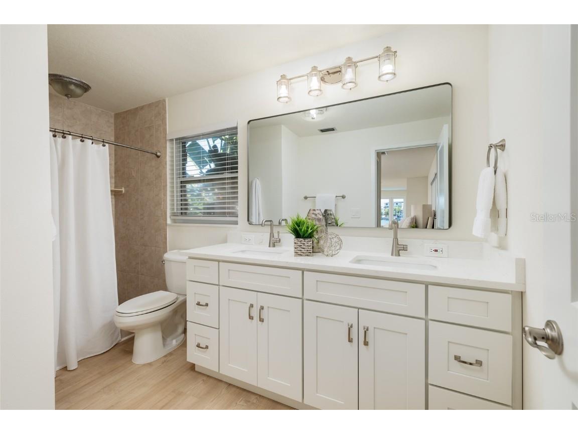 231 S Julia Circle Saint Pete Beach FL 33706 - BOCA CIEGA BAY TB8444043 image13