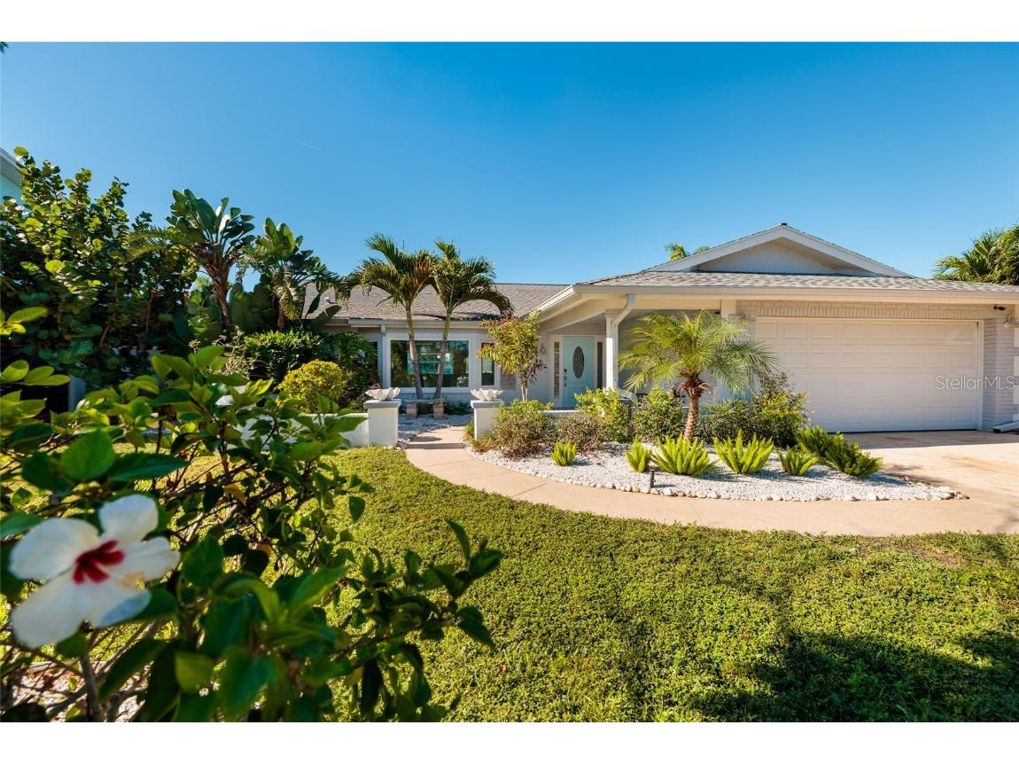 231 S Julia Circle Saint Pete Beach FL 33706 - BOCA CIEGA BAY TB8444043 image2