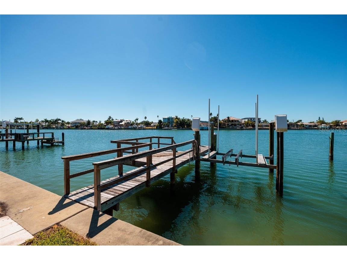 231 S Julia Circle Saint Pete Beach FL 33706 - BOCA CIEGA BAY TB8444043 image25