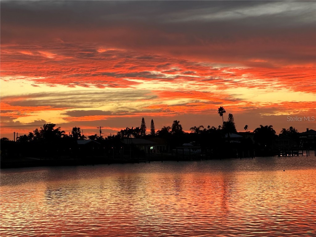 231 S Julia Circle Saint Pete Beach FL 33706 - BOCA CIEGA BAY TB8444043 image4