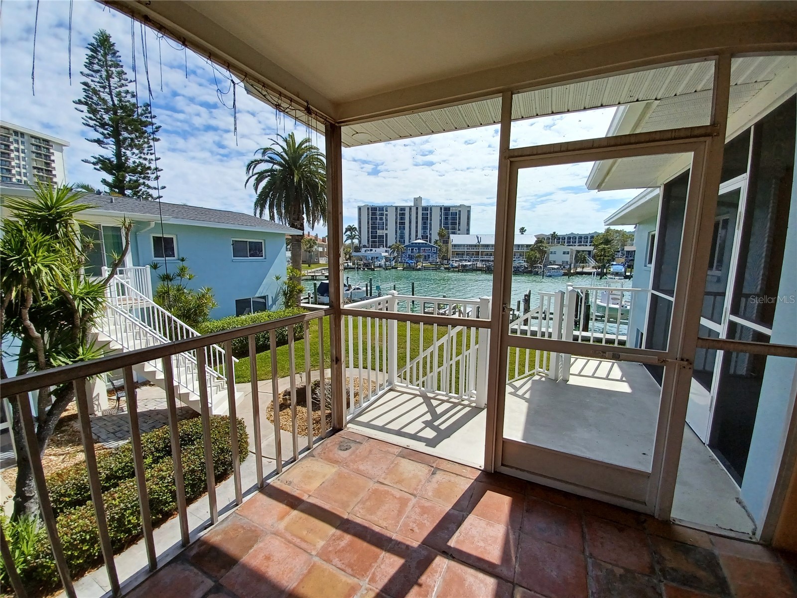 231 Skiff Point #7 Clearwater Beach FL 33767 TB8482103 image2